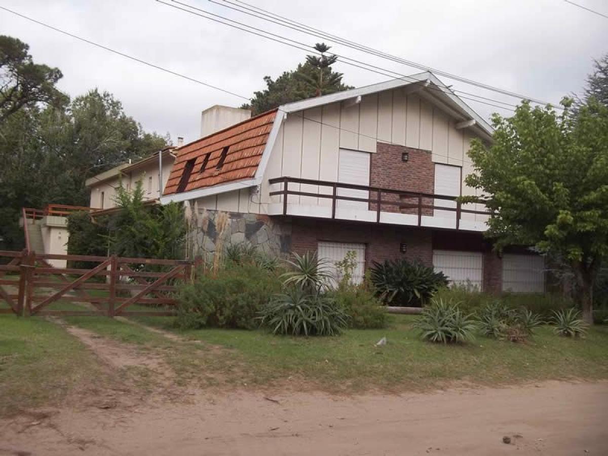 700m² Hotel in Mar del Plata, Argentina No. 109546