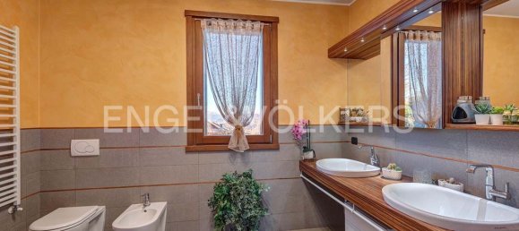 3 bedrooms Villa in Albavilla, Italy No. 129706 45