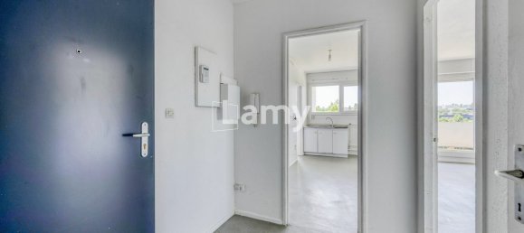 Квартира с 3 комнатами в Лормон, Франция № 279339 8