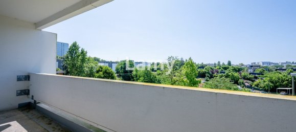 Квартира с 3 комнатами в Лормон, Франция № 279339 3