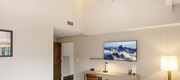 1 Schlafzimmer Cafe / Restaurant in Avon, USA, Nr. 560256 3