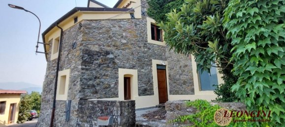 5 bedrooms House in Aulla, Italy No. 349464 8