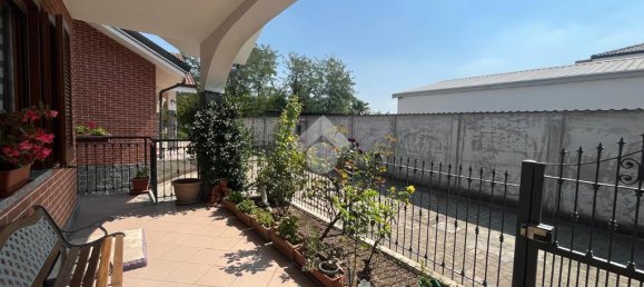 Вилла с 4 спальнями в Бруино, Италия № 329624 2