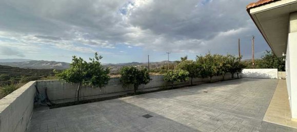 4 bedrooms House in Palodeia, Cyprus No. 15135 9