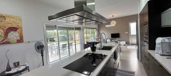 4 bedrooms House in Palodeia, Cyprus No. 15135 4