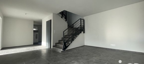 3 bedrooms House in Fleigneux, France No. 210938 2