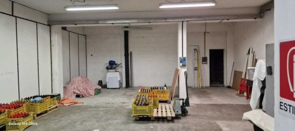 1 room Commercial property in Anzano del Parco, Italy No. 360375 3