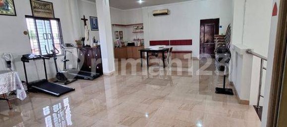 Magasin à Kebon Jeruk, Indonesia 700m² No. 2491 2