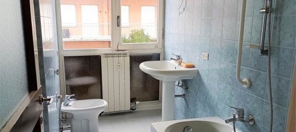1 bedroom Apartment in Bergamo, Italy No. 320569 8