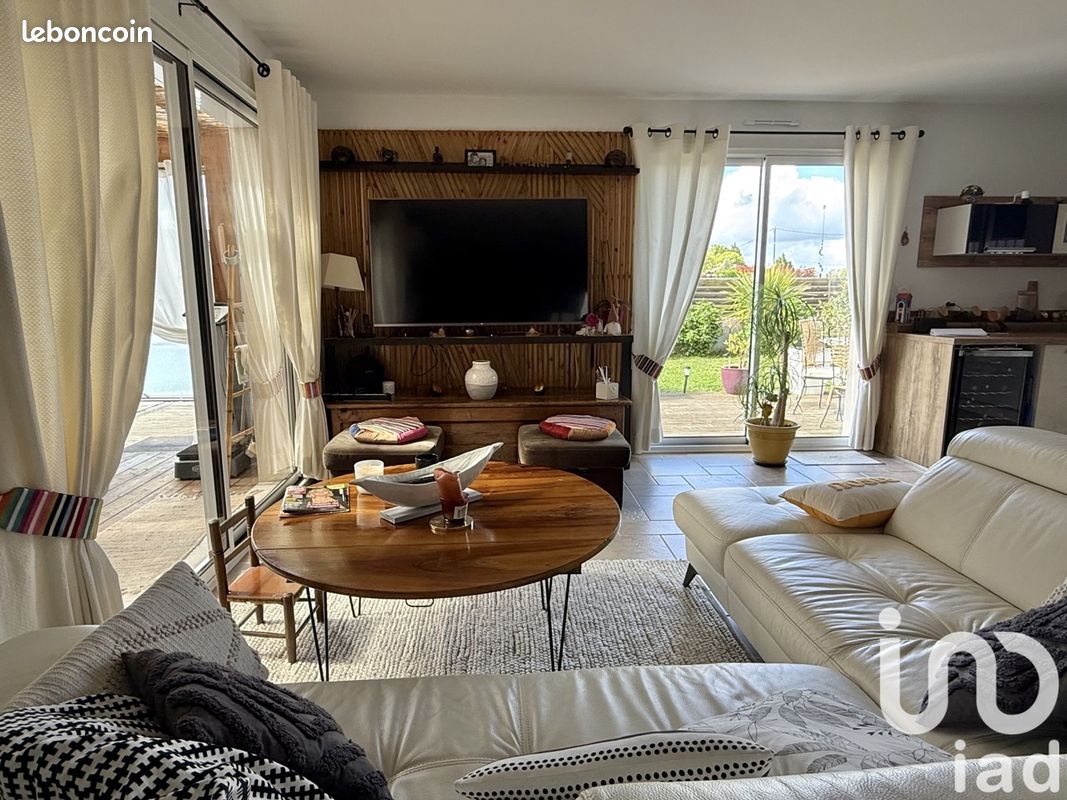 3 Schlafzimmer Haus in Bayon-sur-Gironde, France, Nr. 340949