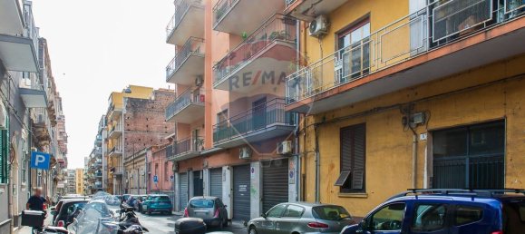 Apartamento T6 em Catania, Italy N.º 302618 3