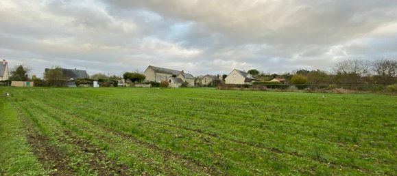  Land in Beaumont-en-Veron, France No. 158786 2