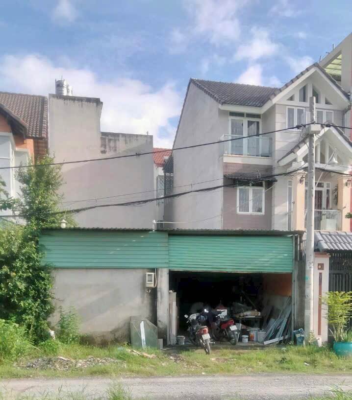 128m² Townhouse in Nha Be, Vietnam No. 12876