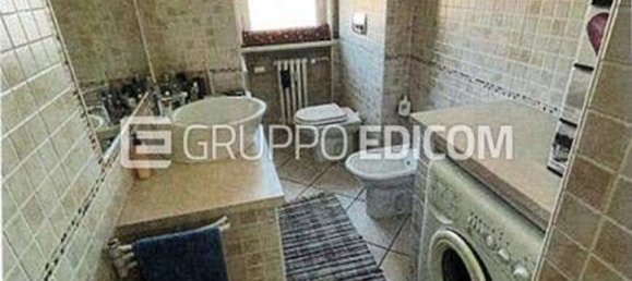 5 rooms Apartment in Novara, Italy No. 16071 5