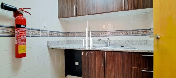 7 bedrooms Villa in Abu Dhabi, UAE No. 24818 22