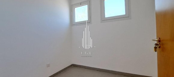 7 bedrooms Villa in Abu Dhabi, UAE No. 24818 21