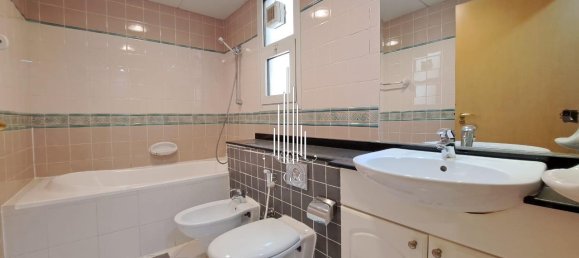 7 bedrooms Villa in Abu Dhabi, UAE No. 24818 28