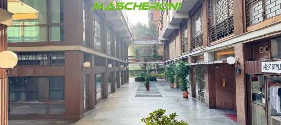 3 rooms Apartment in Milan, Italy No. 247874 33