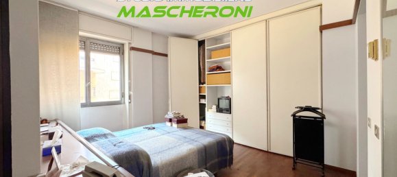 3 rooms Apartment in Milan, Italy No. 247874 22