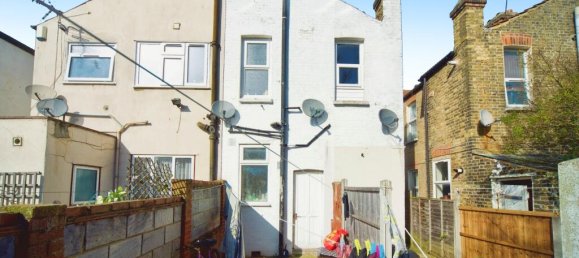 3 bedrooms Maisonette in East Ham, United Kingdom No. 11451 17