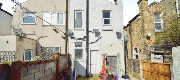 3 bedrooms Maisonette in East Ham, United Kingdom No. 11451 16
