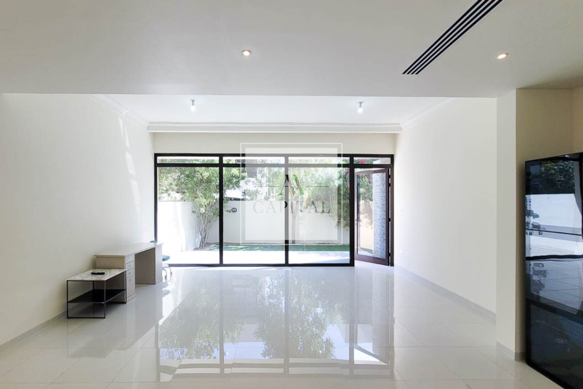 3 bedrooms Villa in DAMAC Hills (Akoya by DAMAC), UAE No. 52626