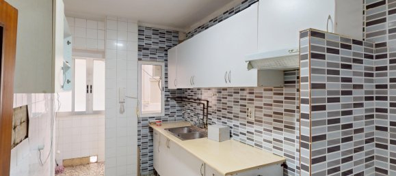 4 bedrooms Apartment in Valencia, Spain No. 181108 10