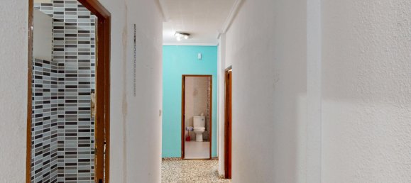 4 bedrooms Apartment in Valencia, Spain No. 181108 7