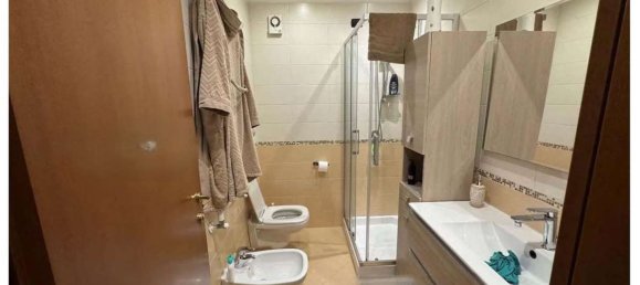 Квартира с 5 спальнями в Бари, Италия № 376708 8