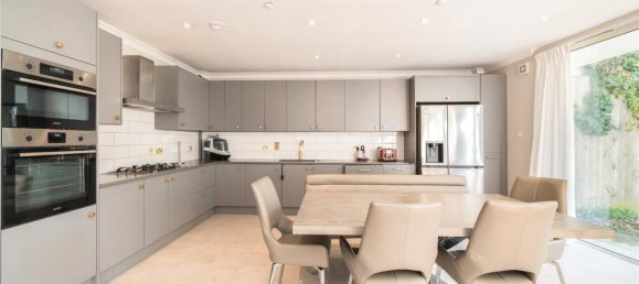 5 bedrooms House in London, United Kingdom No. 12893 22