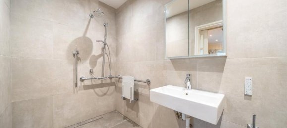 5 bedrooms House in London, United Kingdom No. 12893 14