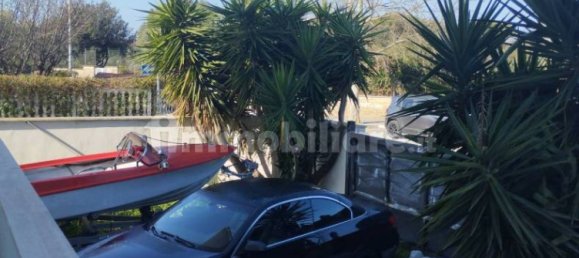 3 bedrooms Villa in Fiumicino, Italy No. 159269 10