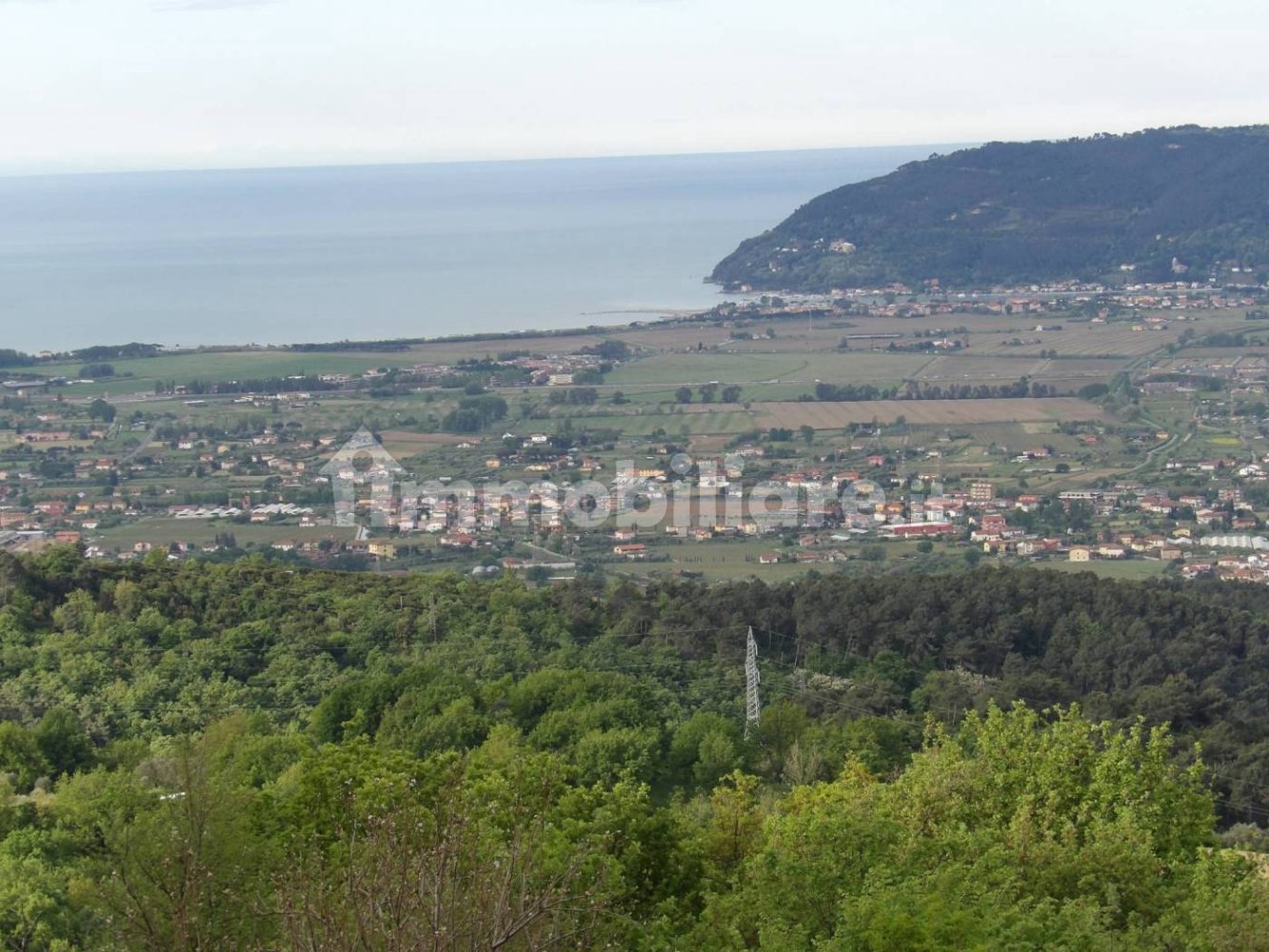 5 rooms House in Castelnuovo Magra, Italy No. 164750