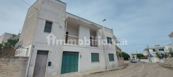 Квартира с 2 спальнями в Melendugno, Италия № 121003 3