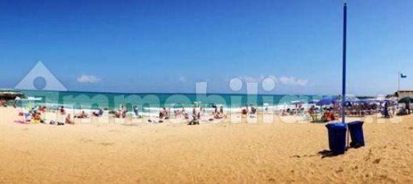 Квартира с 2 спальнями в Melendugno, Италия № 121003 23