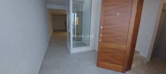2 bedrooms Penthouse in Mellieha, Malta No. 314 2