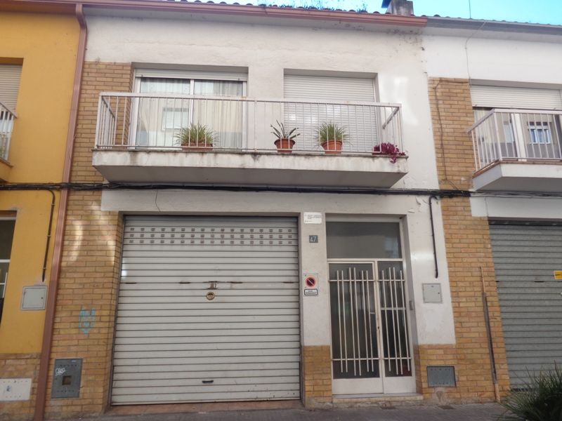 2 chambres Maison de ville à Salt, Spain No. 240564