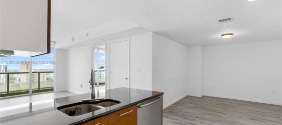 1 dormitorio propiedad comercial en venta en Miami, Miami-Dade, Florida, USA № 615037 20
