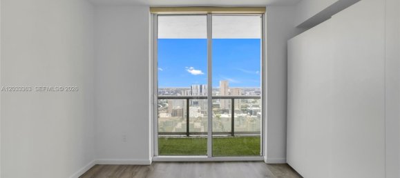 1 dormitorio propiedad comercial en venta en Miami, Miami-Dade, Florida, USA № 615037 9