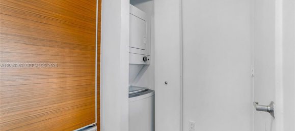 1 dormitorio propiedad comercial en venta en Miami, Miami-Dade, Florida, USA № 615037 21
