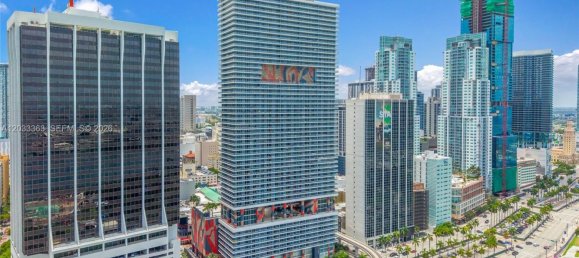 1 dormitorio propiedad comercial en venta en Miami, Miami-Dade, Florida, USA № 615037 2