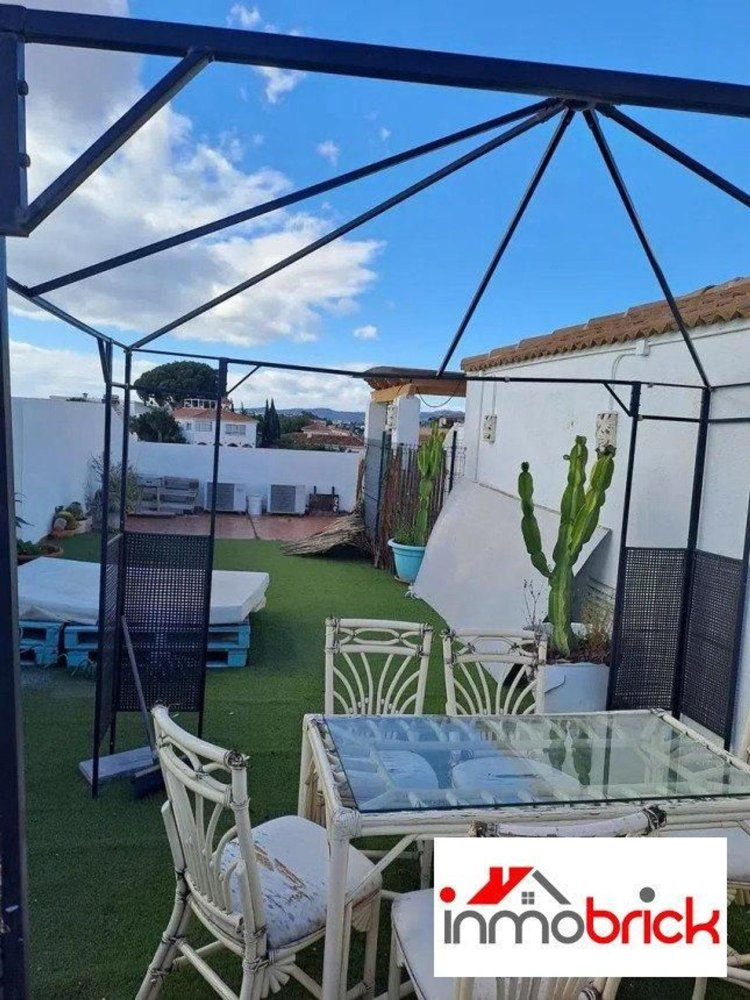 Пентхаус с 2 спальнями в Фуэнхирола, Испания № 212482