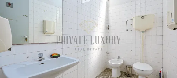 Lagerhaus in Lisbon, Portugal 4551m², Nr. 97638 23