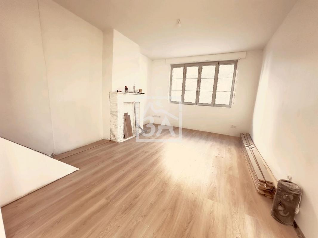 Moradia em banda T3 em Saint-Omer, France N.º 242522