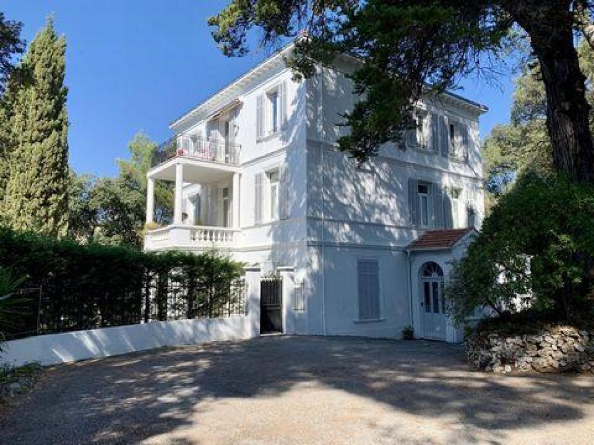 3 bedrooms House in Le Cannet, France No. 3140