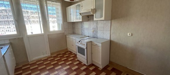 Apartamento de 2 dormitorios en Saint-Etienne, France No. 197840 3