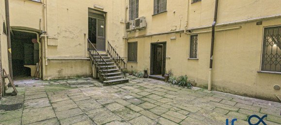 Квартира с 2 спальнями в Генуя, Италия № 339975 2