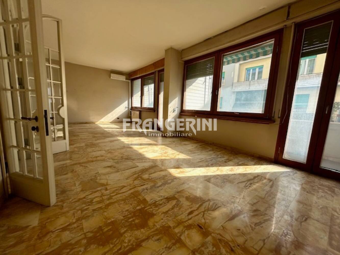 4 Schlafzimmer Wohnung in Livorno, Italy, Nr. 271416