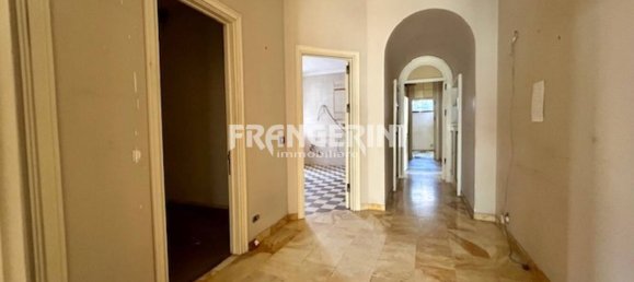 4 Schlafzimmer Wohnung in Livorno, Italy, Nr. 271416 8