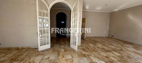 4 Schlafzimmer Wohnung in Livorno, Italy, Nr. 271416 6